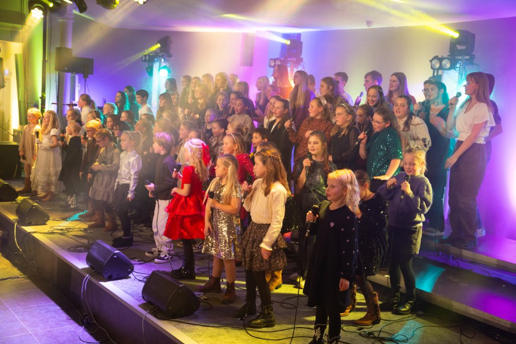 Optreden 2024 Vredeskerk Katwijk DVoted Jongerenkoren Optreden 2024 Vredeskerk Katwijk kinderkoor DVoted Kids, tienerkoor DVoted Young en jongerenkoor DVoted!